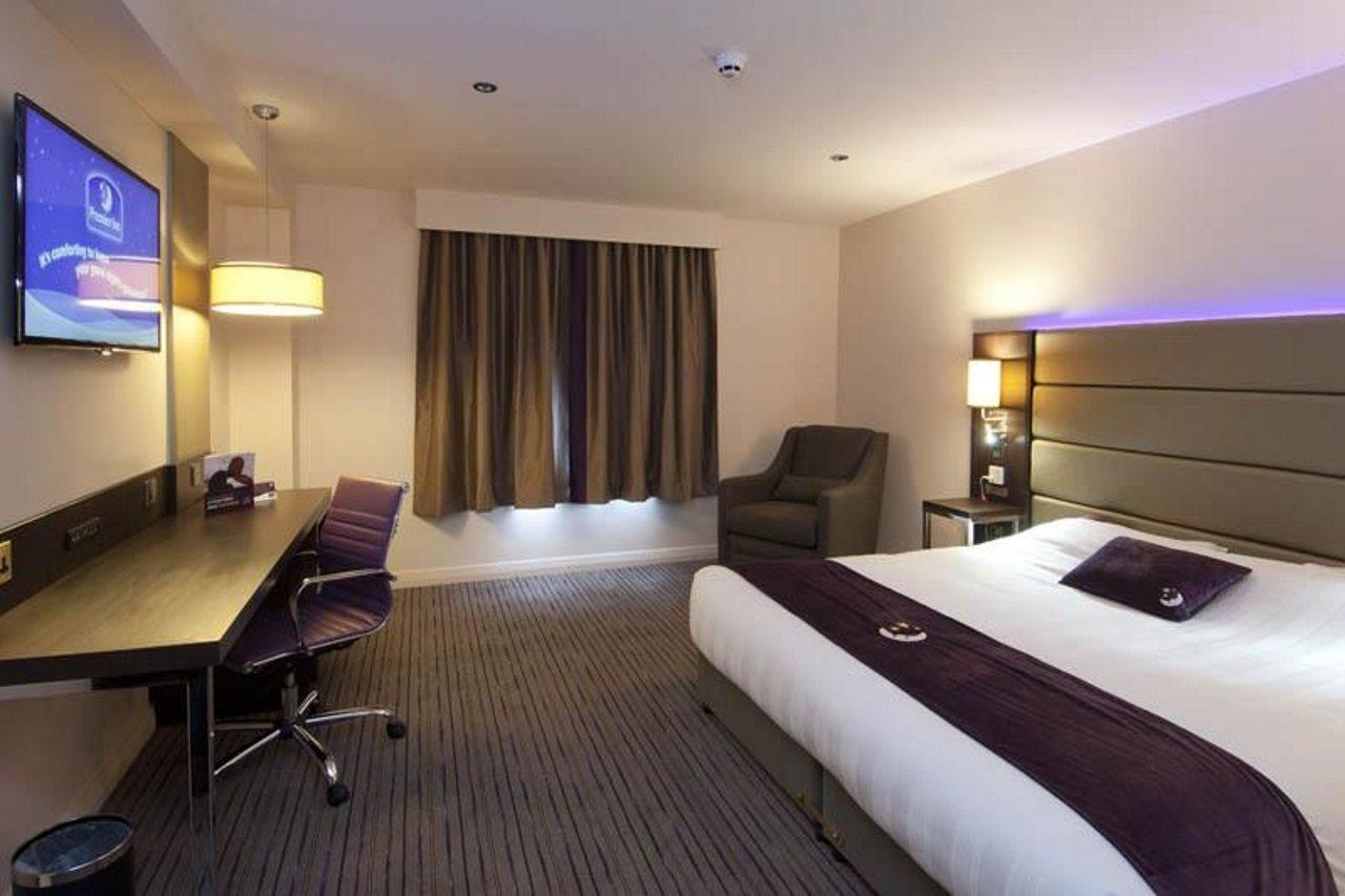 Premier Inn Worcester City Centre Экстерьер фото