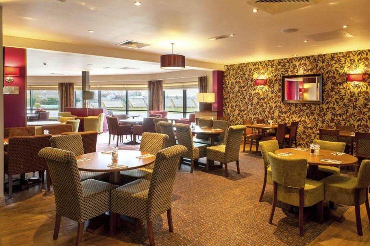 Premier Inn Worcester City Centre Экстерьер фото