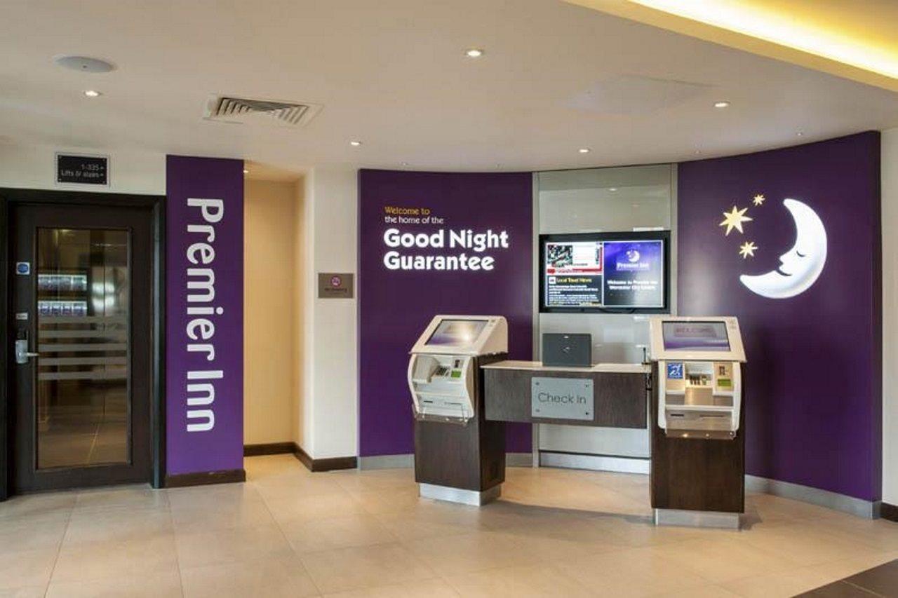 Premier Inn Worcester City Centre Экстерьер фото